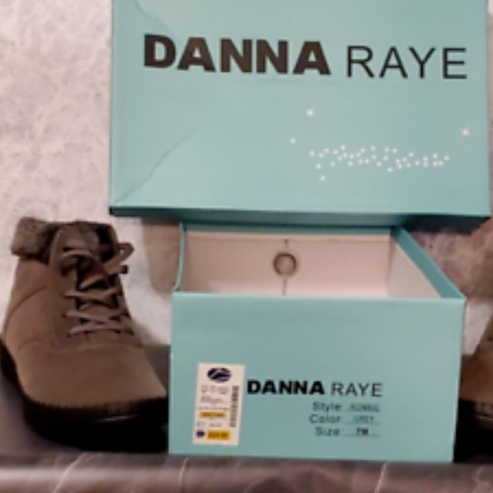 Danna Raye Women's Shoes-Fur Top Lace-Up-Ronnie-Grey-7M, NEW